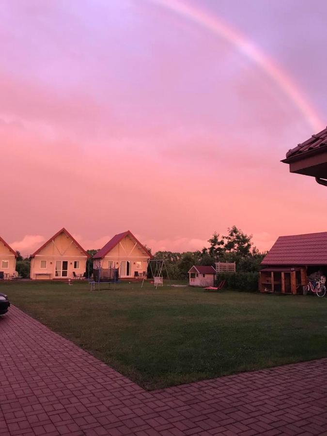 Pokoje Goscinne U Izy Leba Exteriér fotografie